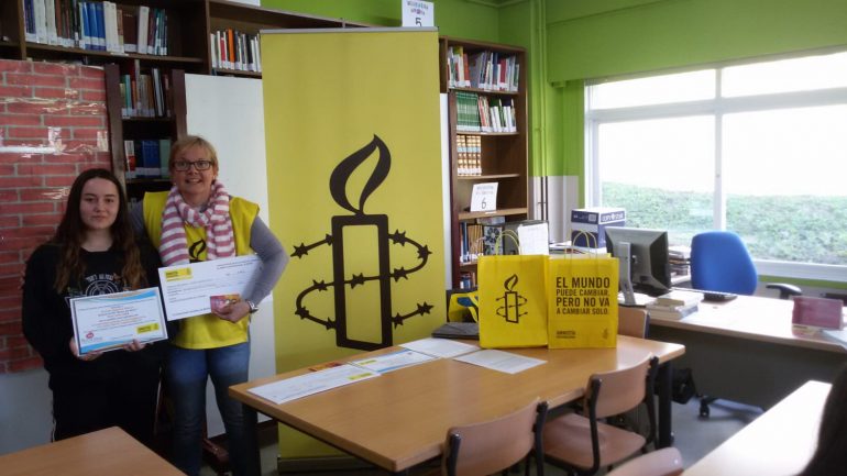 Entrega gañadoras concurso relatos acoso de Coruña
