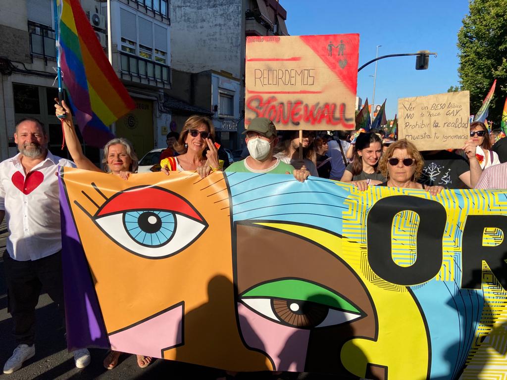 La pancarta Recordemos Stonewall