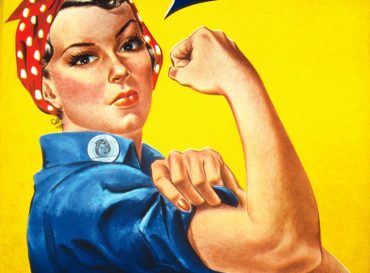 Cartel clásico de "Rosie the riveteer" de Westinhouse. Una mujer con camisa azul y pañuelo rojo con lunares blancos, mostrando su brazo y diciendo "We can do it!"