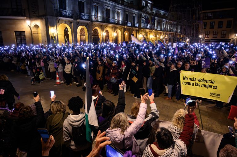 Acción realizada el 25 de 2024 en Oviedo contra la violencia de género