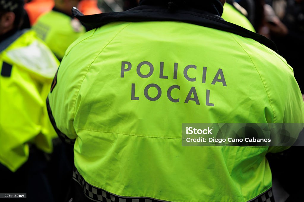 Amnistía Internacional Castilla-La Mancha valora positivamente la incorporación de contenidos sobre igualdad y no discriminación LGTBIQ+ en los temarios de acceso a la Policía Local Amnistía Internacional Castilla-La Mancha valora positivamente la incorporación de contenidos sobre igualdad y no discriminación LGTBIQ+ en los temarios de acceso a la Policía Local